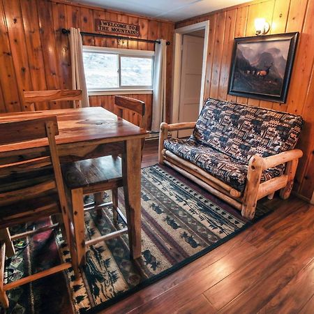 אסטס פארק Triple R Cottages- 5 Cabin מראה חיצוני תמונה